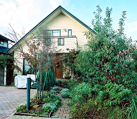 �K�[�f�j���O�̉�